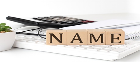 Name aus Bauklötzen