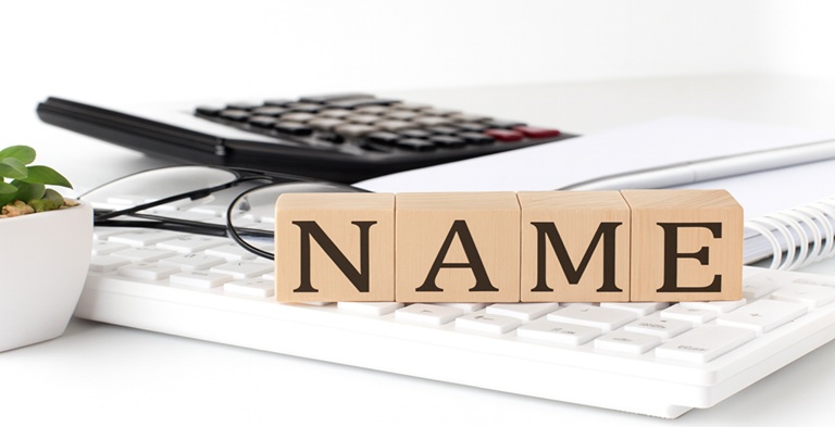 Name aus Bauklötzen