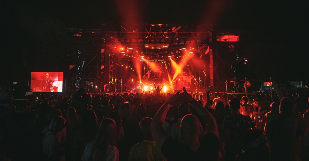 Konzert mit vielen Menschen 