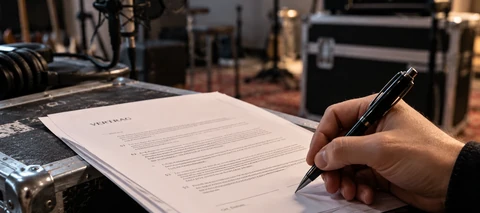 Knebelvertrag im Musikbusiness: Wann Gerichte Management- und Labelverträge kippen